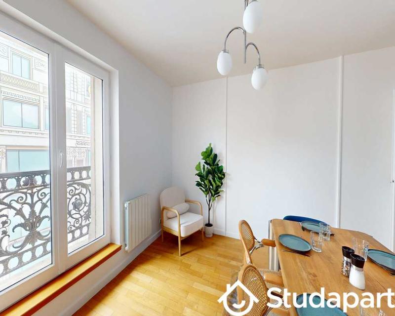 Chambre - 65 m² - 1 pièce