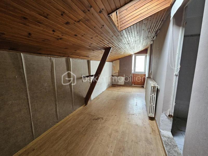 Maison - 202 m² - 5 pièces