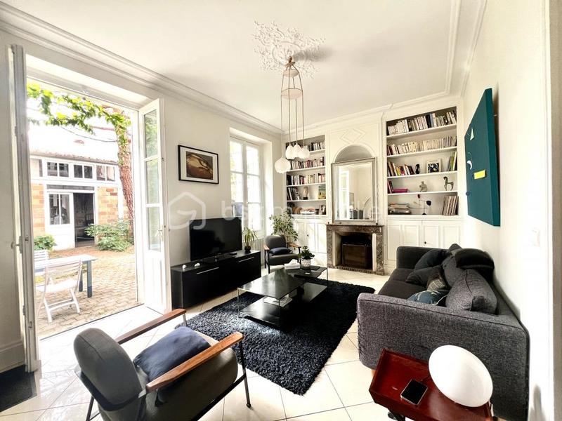 Maison bourgeoise - 200 m² - 7 pièces