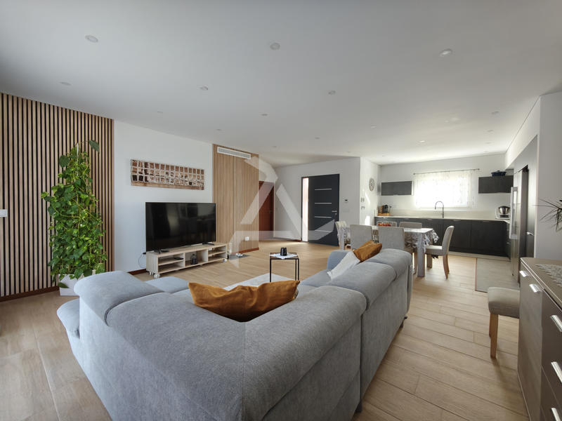 Villa - 129 m² - 6 pièces