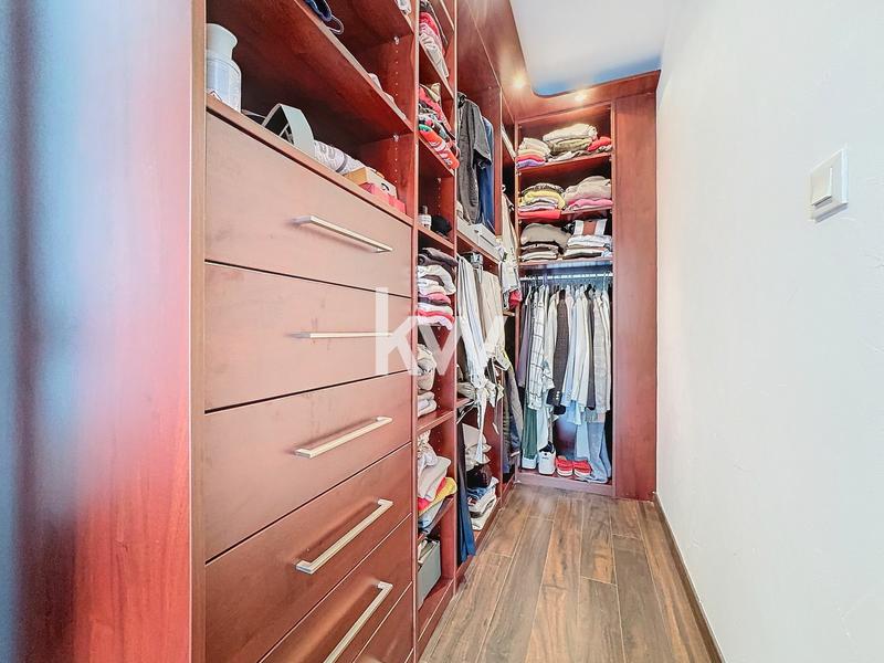 Maison - 284 m² - 7 pièces