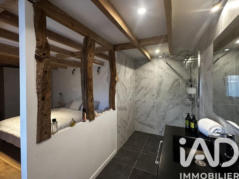 Maison - 99 m² - 4 pièces