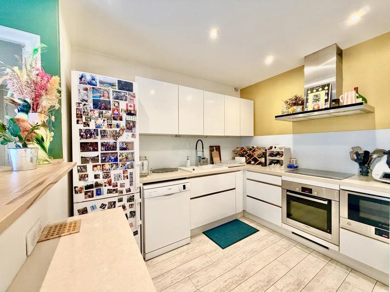 Appartement - 90 m² - 3 pièces