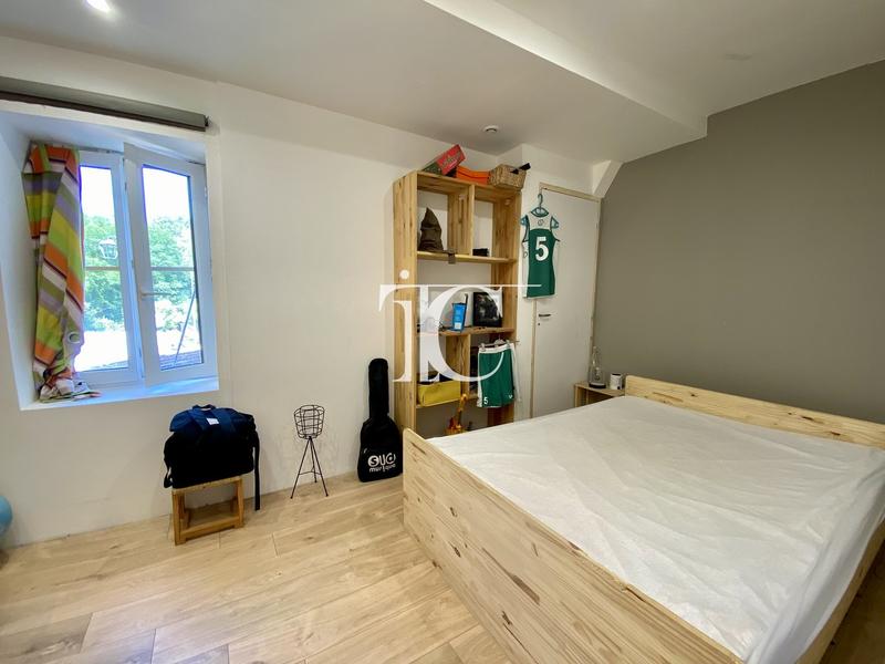 Maison ancienne - 130 m² - 17 pièces