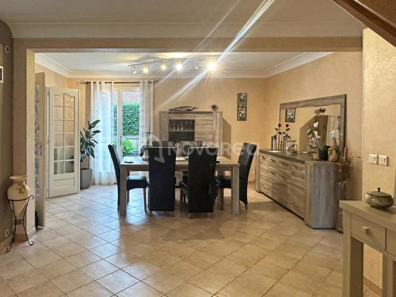 Maison - 140 m² - 6 pièces