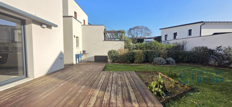 Maison contemporaine - 90 m² - 5 pièces