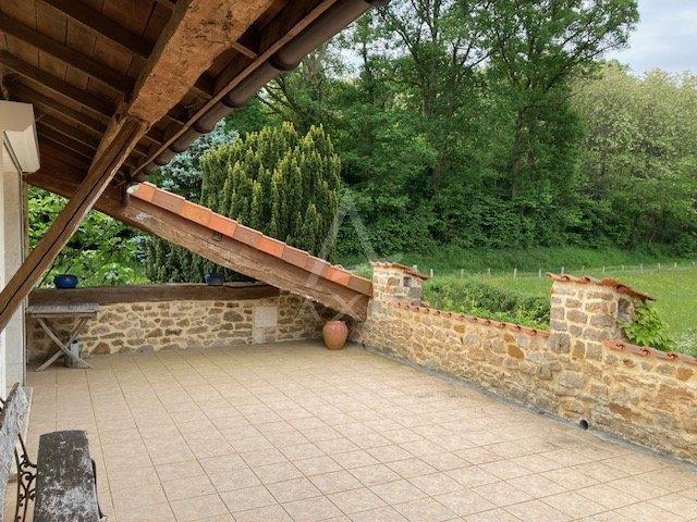 Maison - 275 m² - 6 pièces