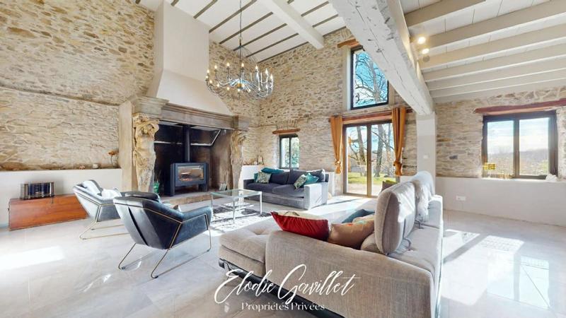 Demeure - 290 m² - 11 pièces