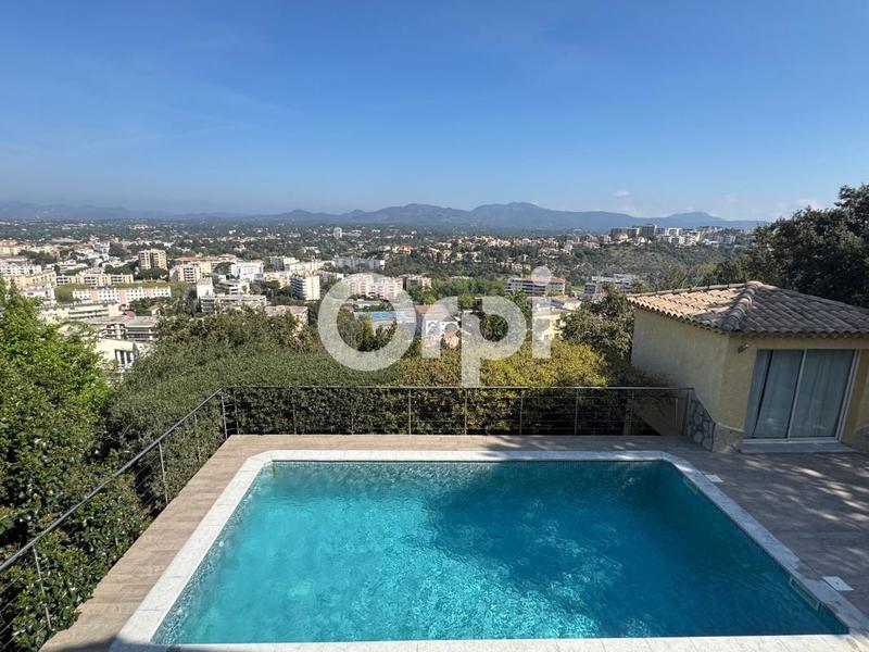 Maison - 173 m² - 5 pièces