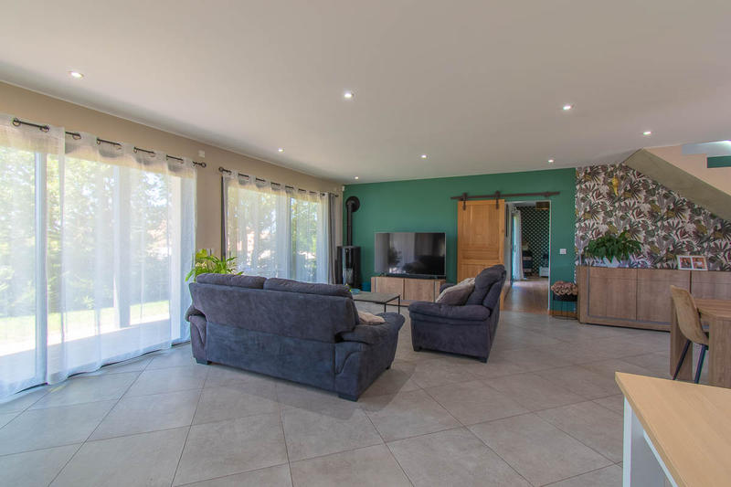 Maison - 179 m² - 6 pièces