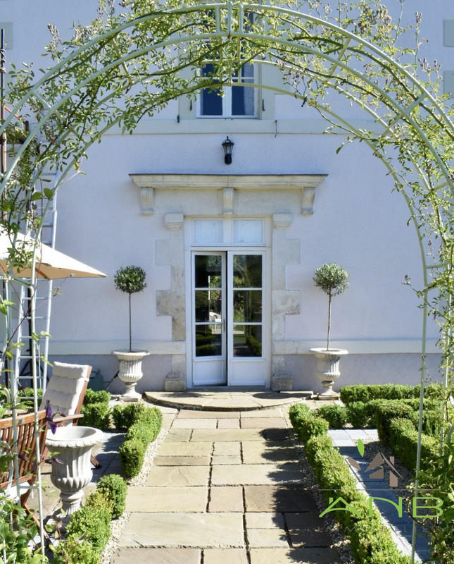 Maison ancienne - 206 m² - 7 pièces