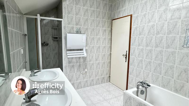 Maison - 297 m² - 7 pièces