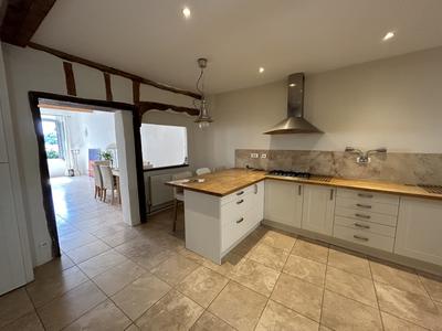 Maison - 205 m² - 6 pièces