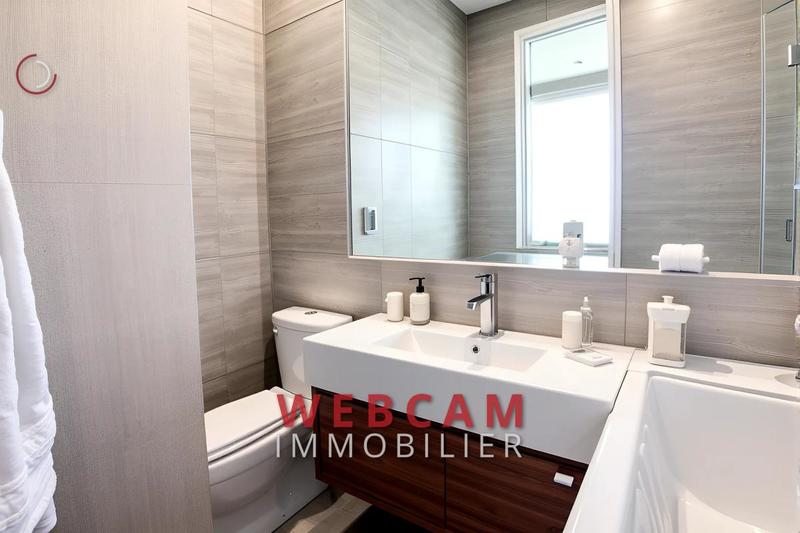 Loft - 120 m² - 4 pièces