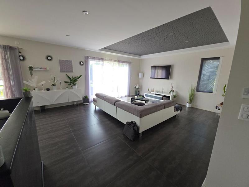 Maison - 185 m² - 6 pièces