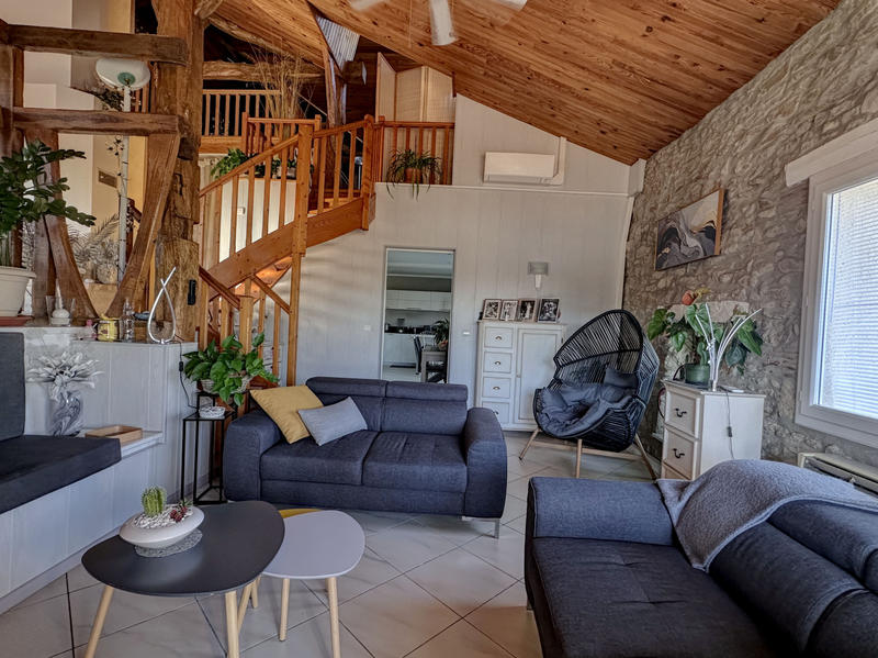 Maison - 213 m² - 7 pièces