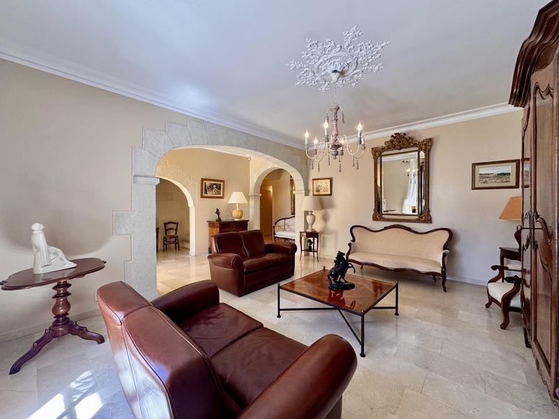 Villa - 294 m² - 7 pièces