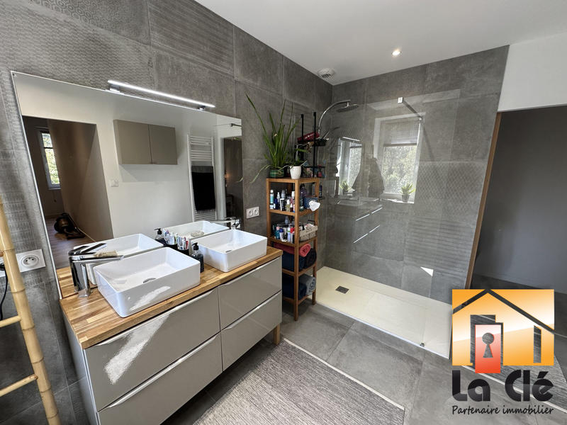 Maison ancienne - 286 m² - 8 pièces