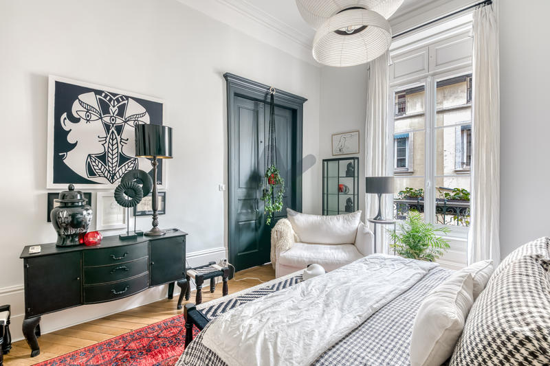 Appartement - 202 m² - 5 pièces