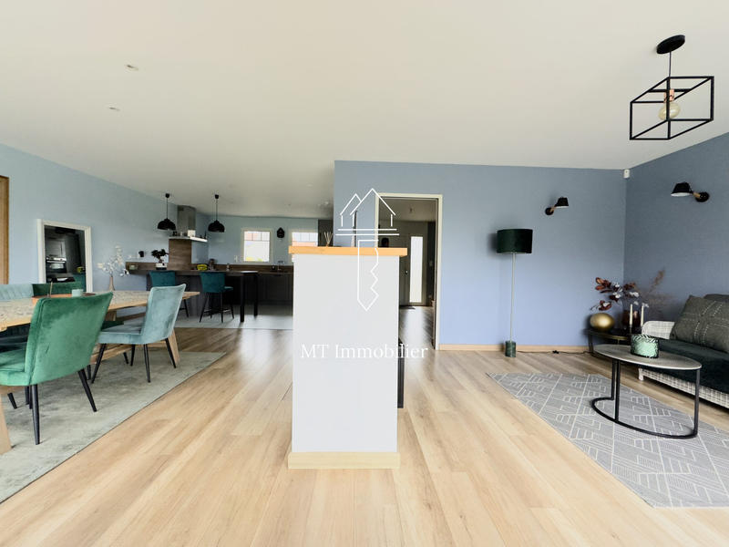 Maison contemporaine - 196 m² - 7 pièces