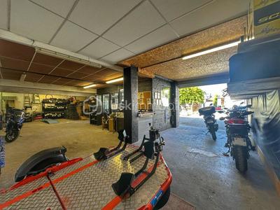 Bureau - 145 m² - 1 pièce