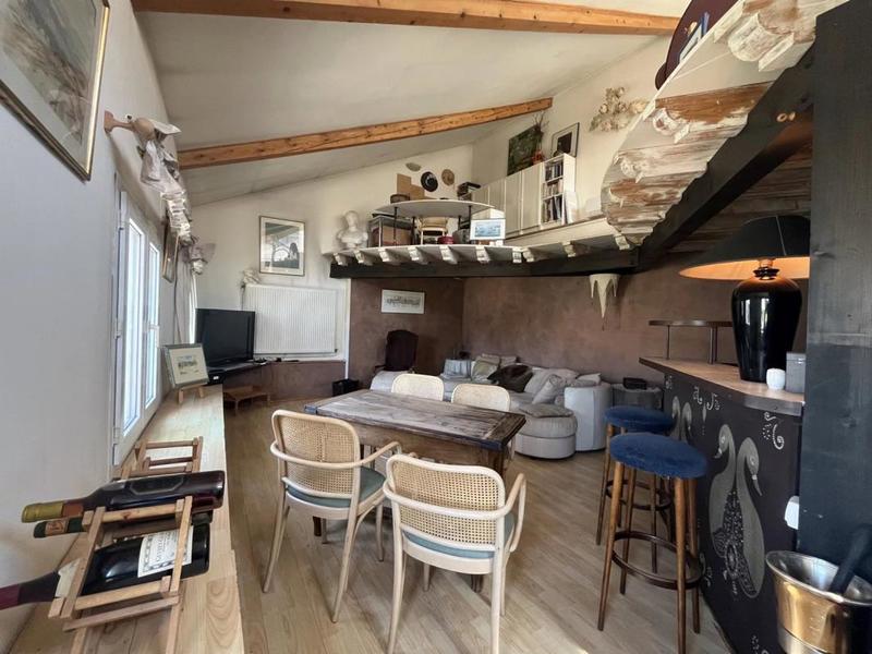 Appartement - 94 m² - 4 pièces