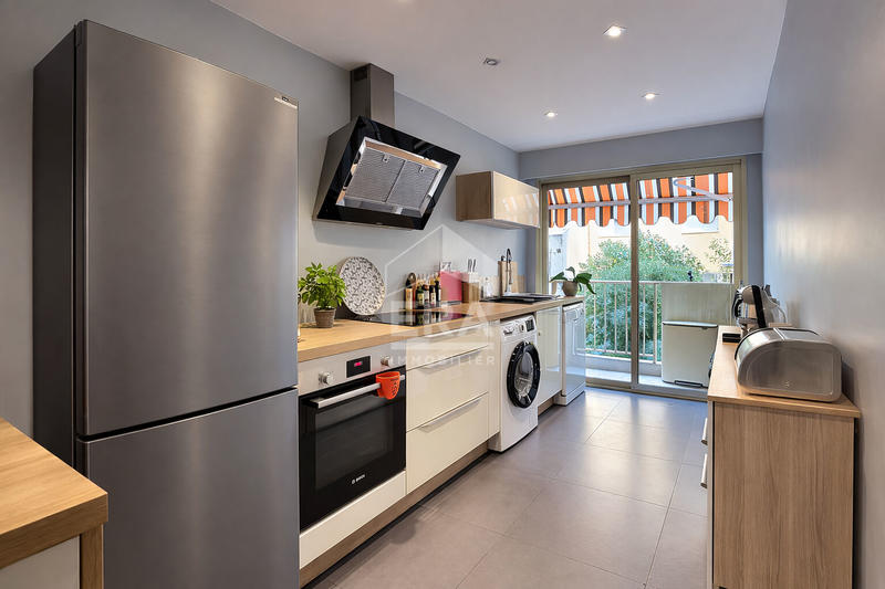 Appartement - 85 m² - 3 pièces