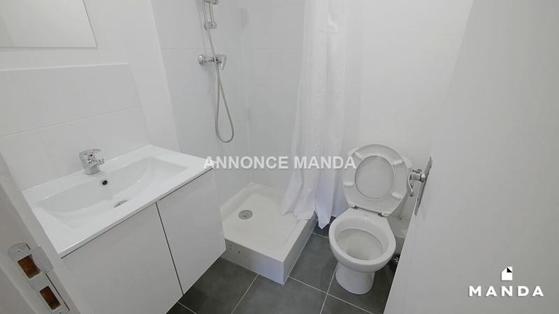 Studio - 14 m² - 1 pièce