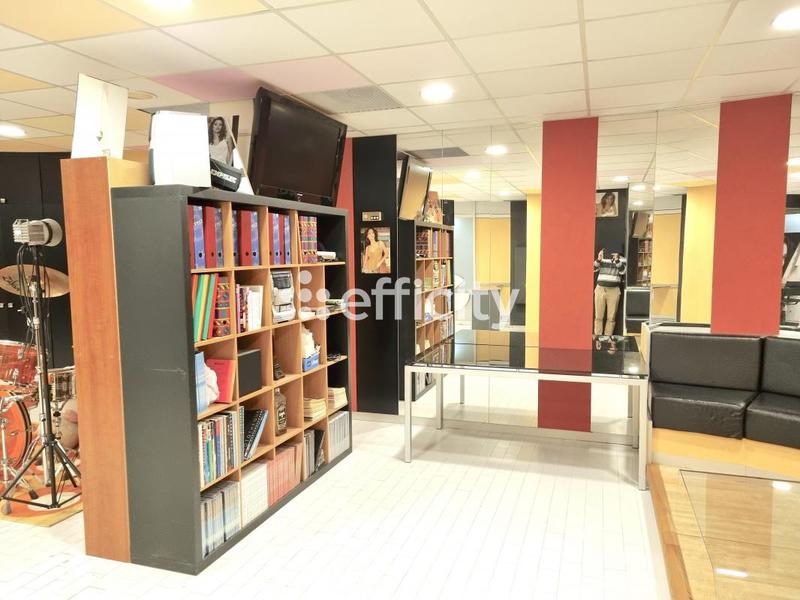 Bureau - 78 m² - 2 pièces