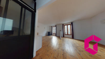 Maison - 137 m² - 9 pièces