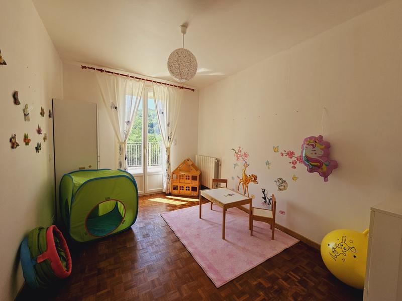 Maison traditionnelle - 180 m² - 6 pièces