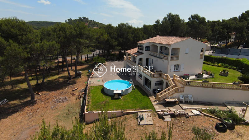 Villa - 196 m² - 7 pièces