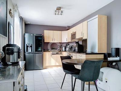 Maison - 86 m² - 5 pièces