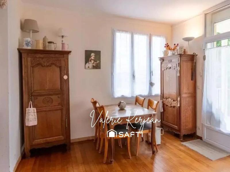 Maison - 152 m² - 9 pièces