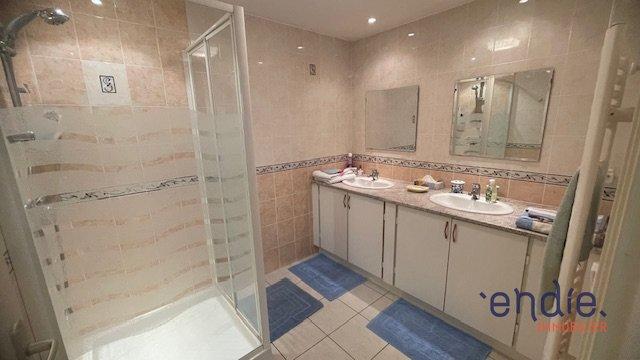 Maison - 176 m² - 7 pièces