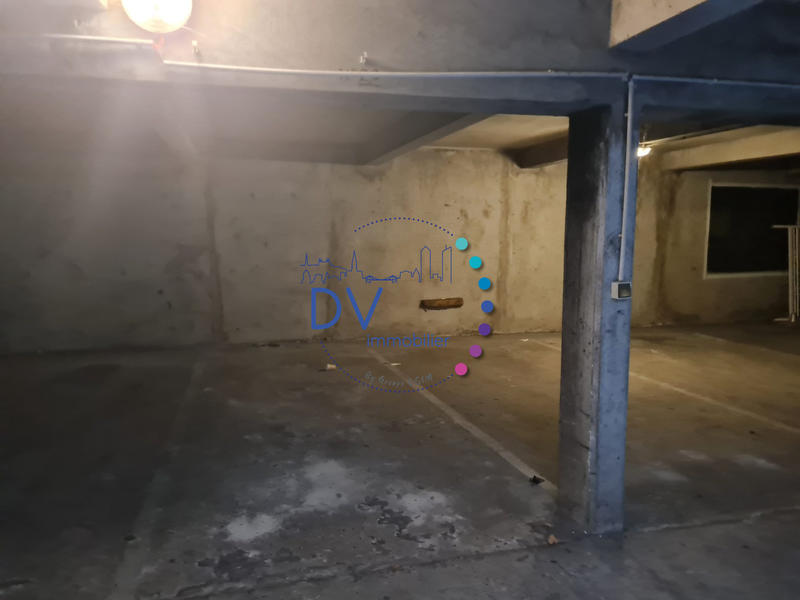 Parking / Garage - 10 m²