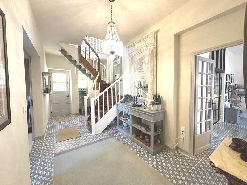 Maison - 298 m² - 8 pièces