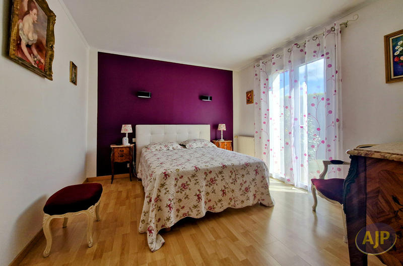 Maison - 145 m² - 6 pièces