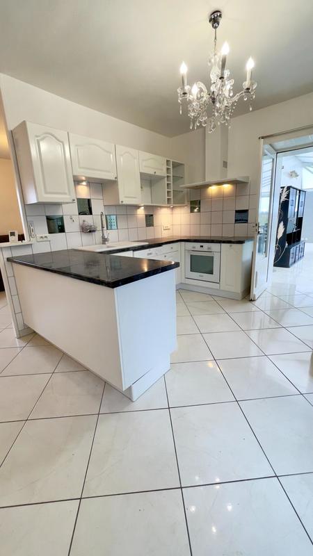 Maison de village - 298 m² - 14 pièces