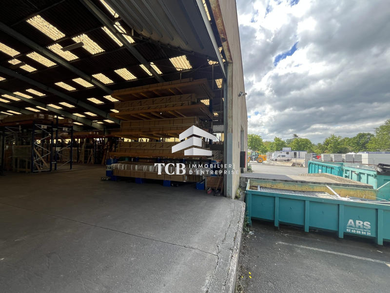 Local d'activités - 2 088 m²