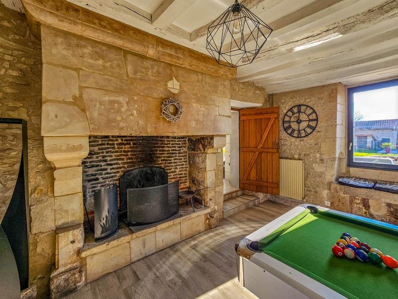 Propriété - 315 m² - 9 pièces