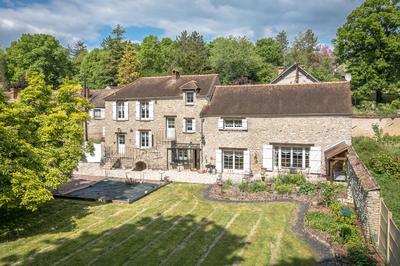 Maison - 180 m² - 8 pièces