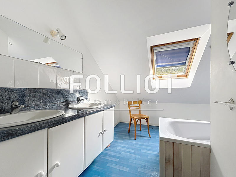 Maison - 98 m² - 5 pièces