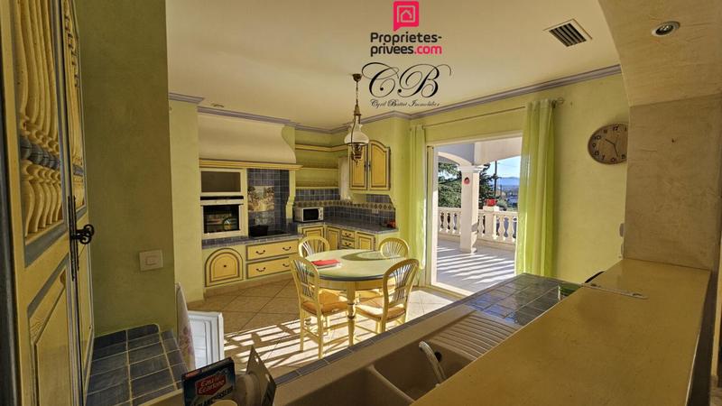 Maison - 155 m² - 5 pièces