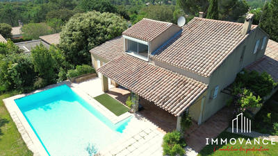 Villa - 208 m² - 6 pièces