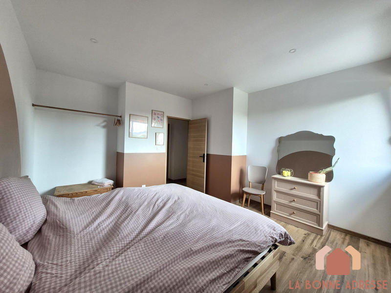 Loft - 120 m² - 4 pièces