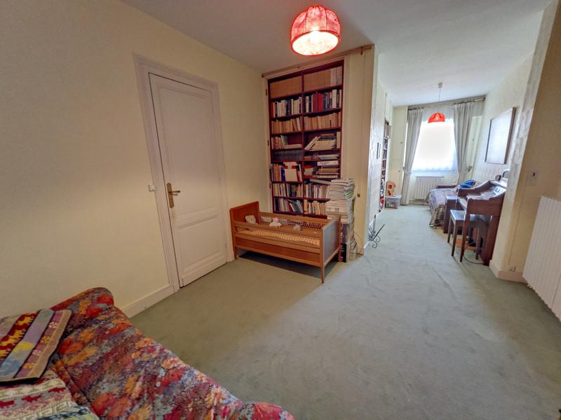 Maison ancienne - 210 m² - 7 pièces