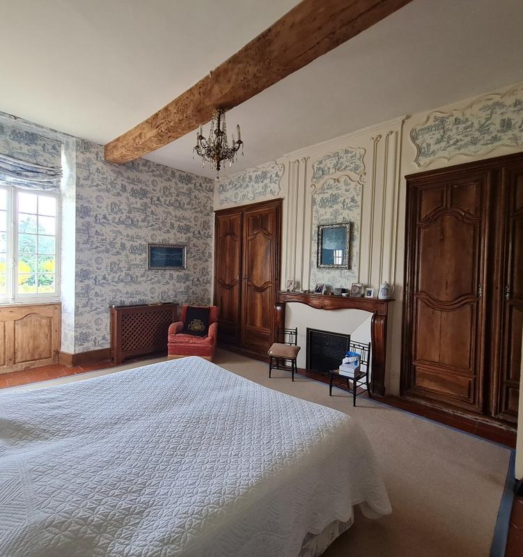 Maison - 550 m² - 14 pièces