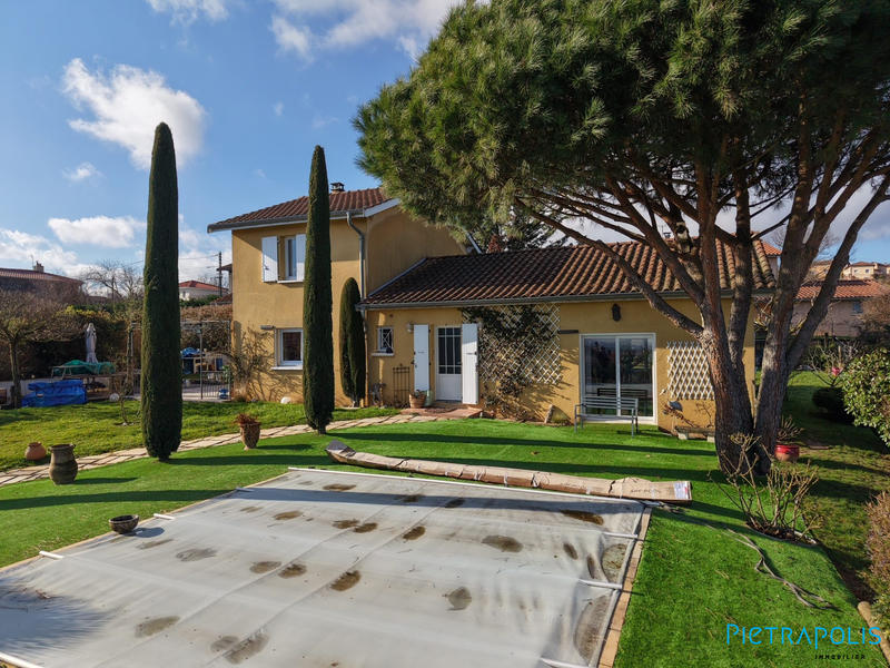 Villa - 137 m² - 5 pièces