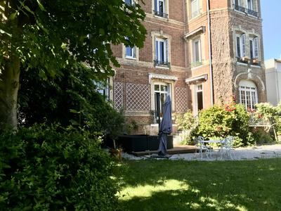 Appartement - 188 m² - 6 pièces